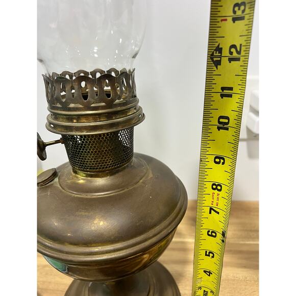 Vintage Brass Aladdin Oil Kerosene Lamp Model No. 11 w/Hurricane - Picture 12 of 14